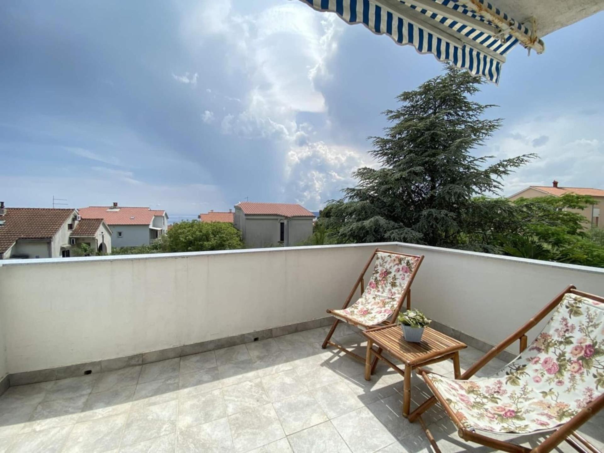 Family Apartments Viva Close To The Beach Krk Town Exterior photo