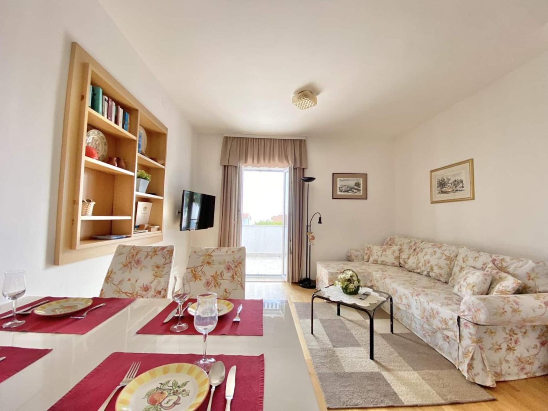 Family Apartments Viva Close To The Beach Krk Town Exterior photo